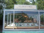 Jackie Chan фотография #13 (источник - https://vk.com/id6684483)